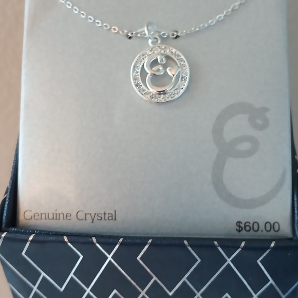 Beautiful E Pendant - Picture 3 of 4